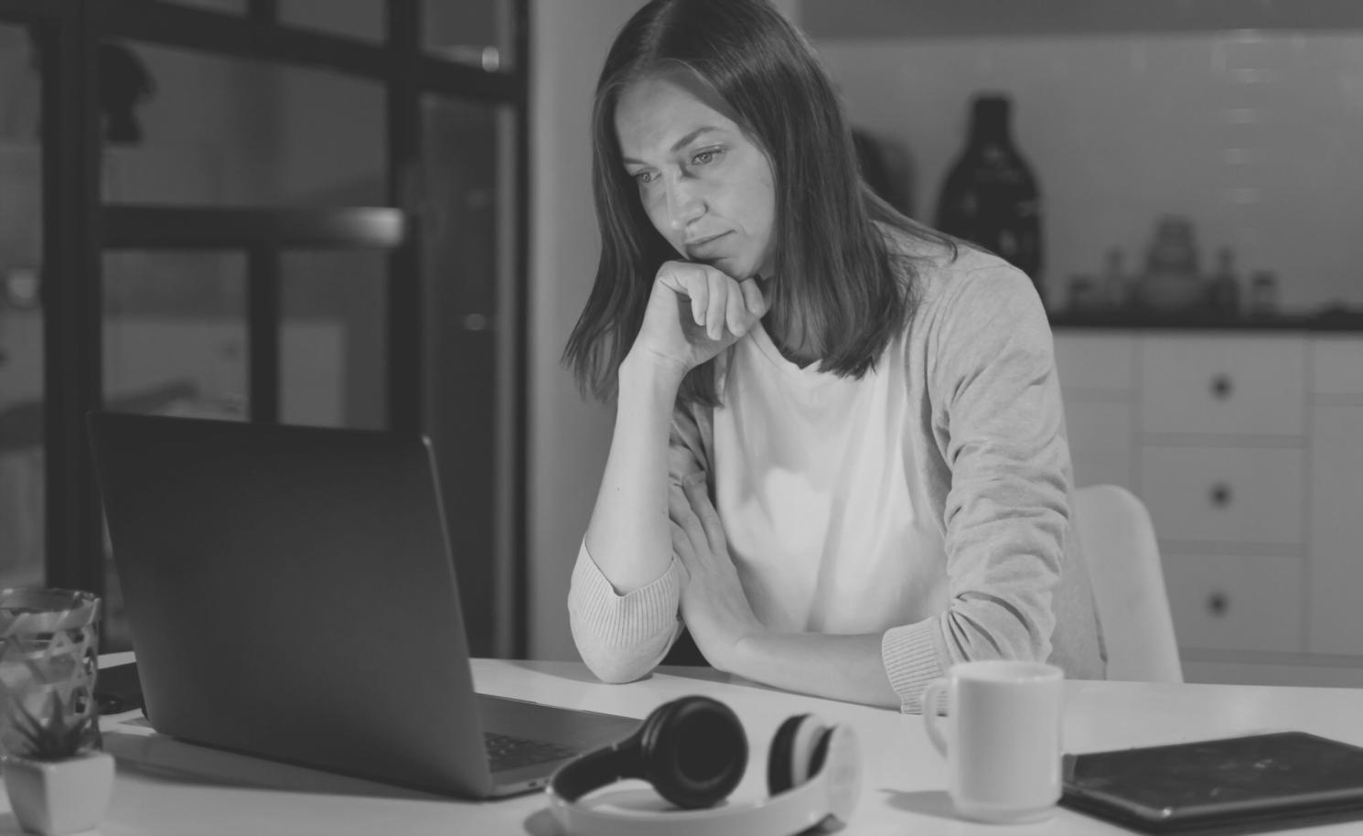 Sesión de análisis y evaluación de ideas de negocio en aeriontava